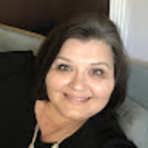 Meet your Posher, Cynthia